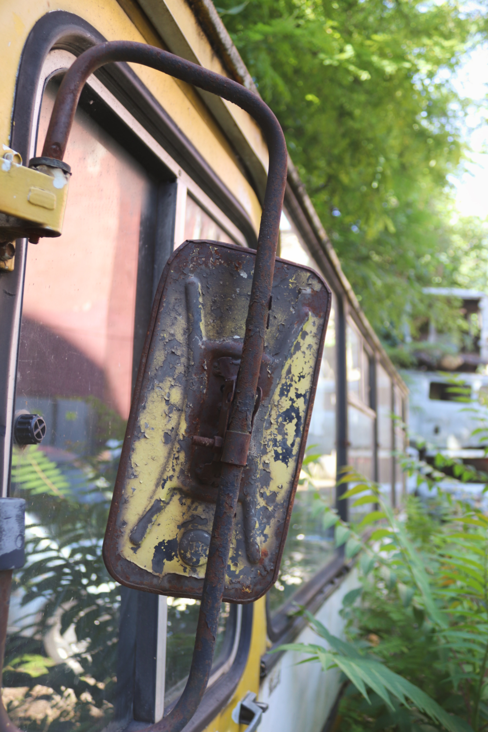 chiatura abandoned bus